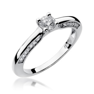 Zásnubní prsten s diamanty z bílého zlata ryzosti 585 - iSezam.cz