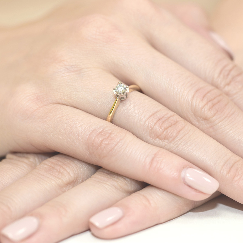 Zásnubní prsten s diamantem solitaire au. 585 - iSezam.cz