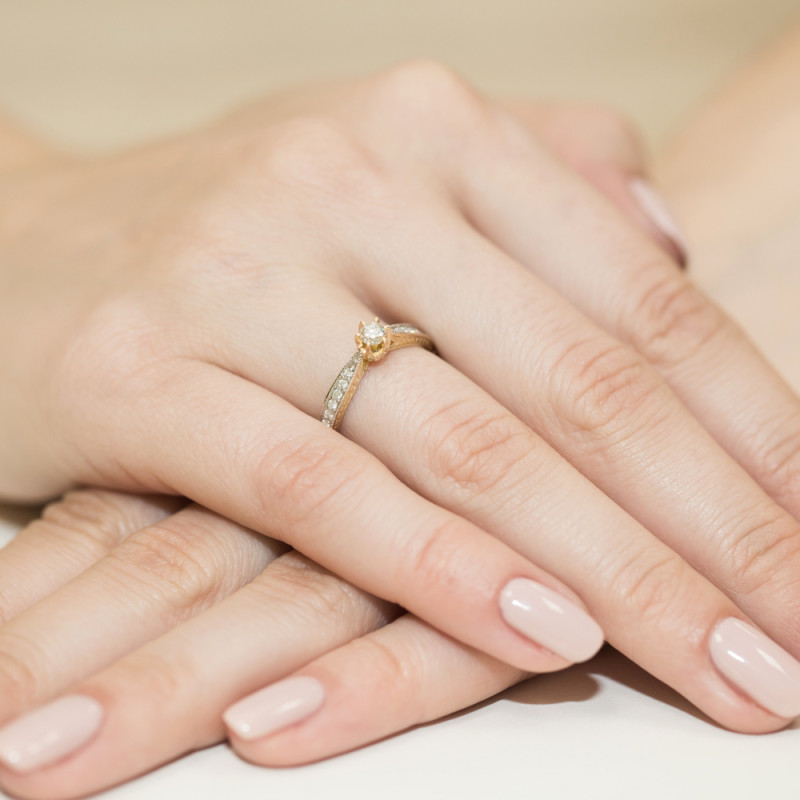 Zásnubní prsten s diamanty Solitér 585 - iSezam.cz