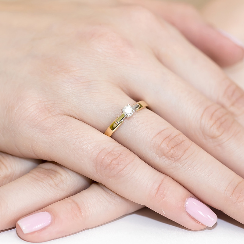 Zásnubní prsten s diamantem 585 - iSezam.cz