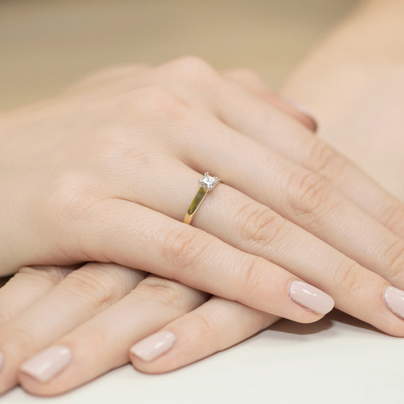 Zásnubní prsten s diamantem solitaire ryzost 585 - iSezam.cz