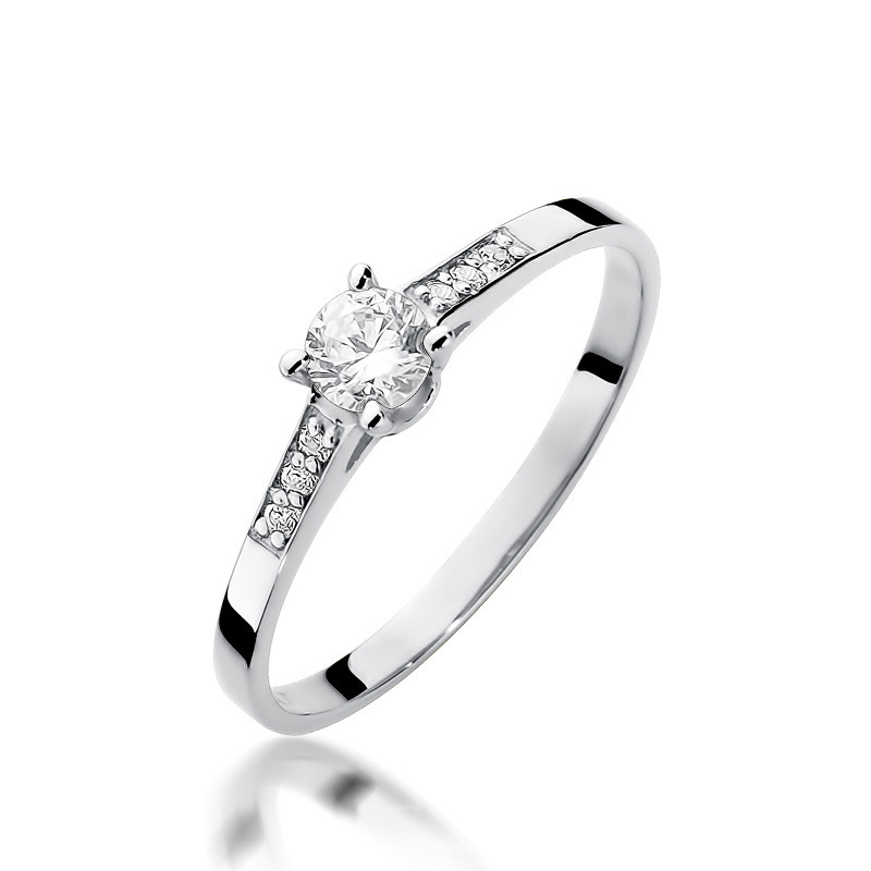 Zásnubní prsten s diamanty z bílého zlata ryzost 585 - iSezam.cz