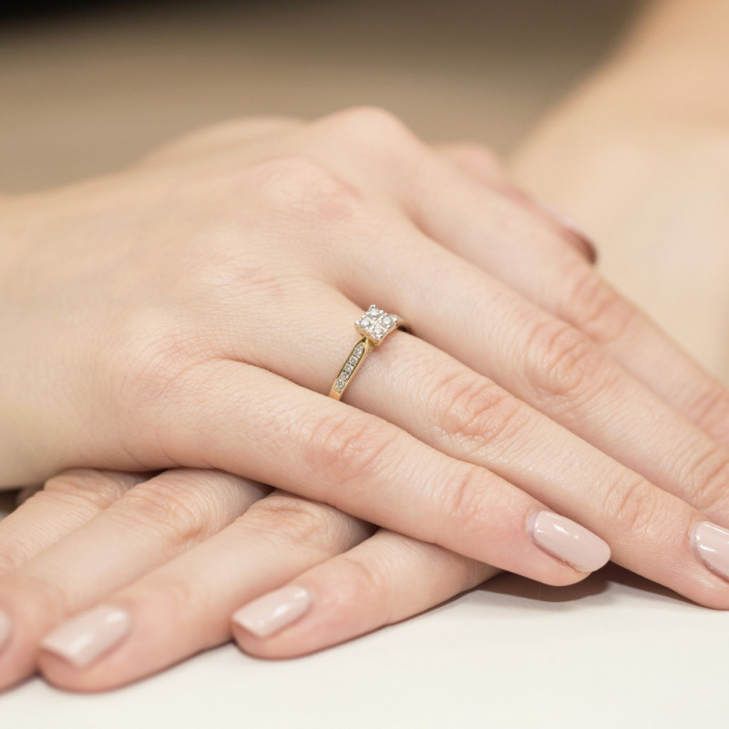 Zásnubní prsten se SWEET diamanty 585 - iSezam.cz