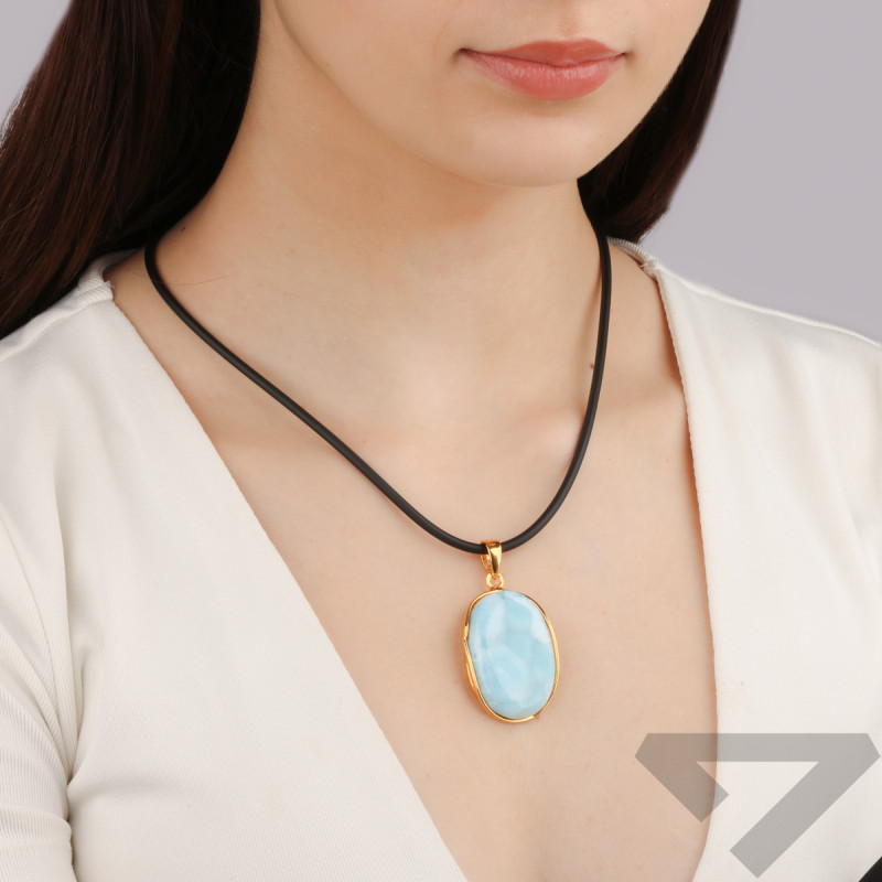 Pozlacený přívěsek larimar Dominikánská republika IU-lar-oval Gold ryzost 925