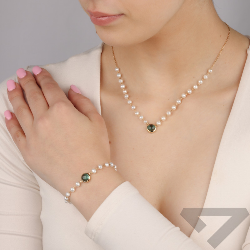 Zlatý náramek s perlami a zeleným kabošonem MZ T33-2-PRL-8MM-RS-LIGHT GREEN ryzost 585