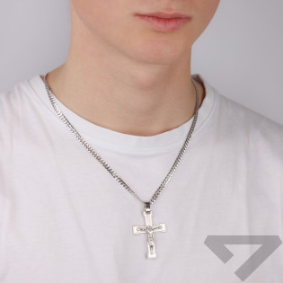 Stříbrný křížek s Ježíšem - Klasický a elegantní - iSezam.cz