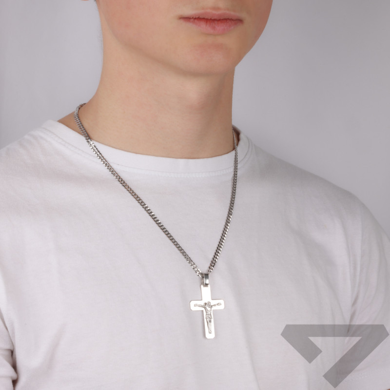 Stříbrný křížek s podobiznou Pána Ježíše