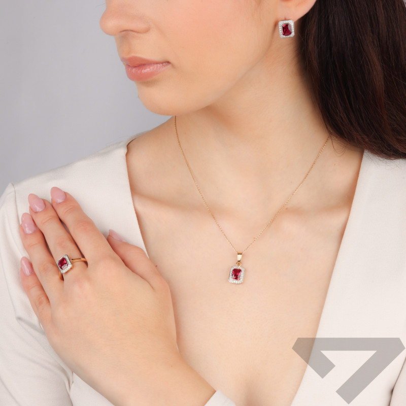 Zlaté náušnice markýza s červeným zirkonem ryzosti 585. Elegantní a luxusní náušnice s anglickým zapínáním. Ideální dárek! Nakup