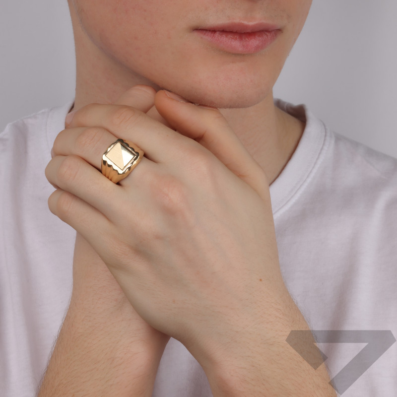 Zlatý signet čtvercový s drážkováním ryzost 585