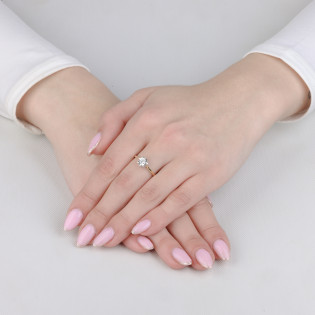 Zásnubní prsten Royal s diamantem 0,18 ct | iSezam.cz
