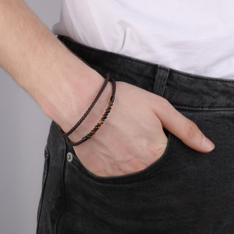 Pánský náramek typu copánku s kuličkami na hnědé šňůře