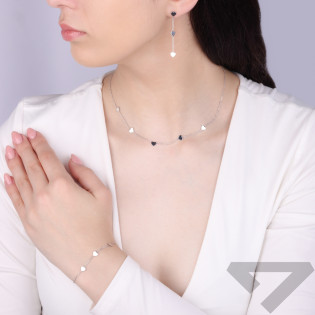 Stříbrný náhrdelník se srdíčky - Symbol lásky | iSezam.cz