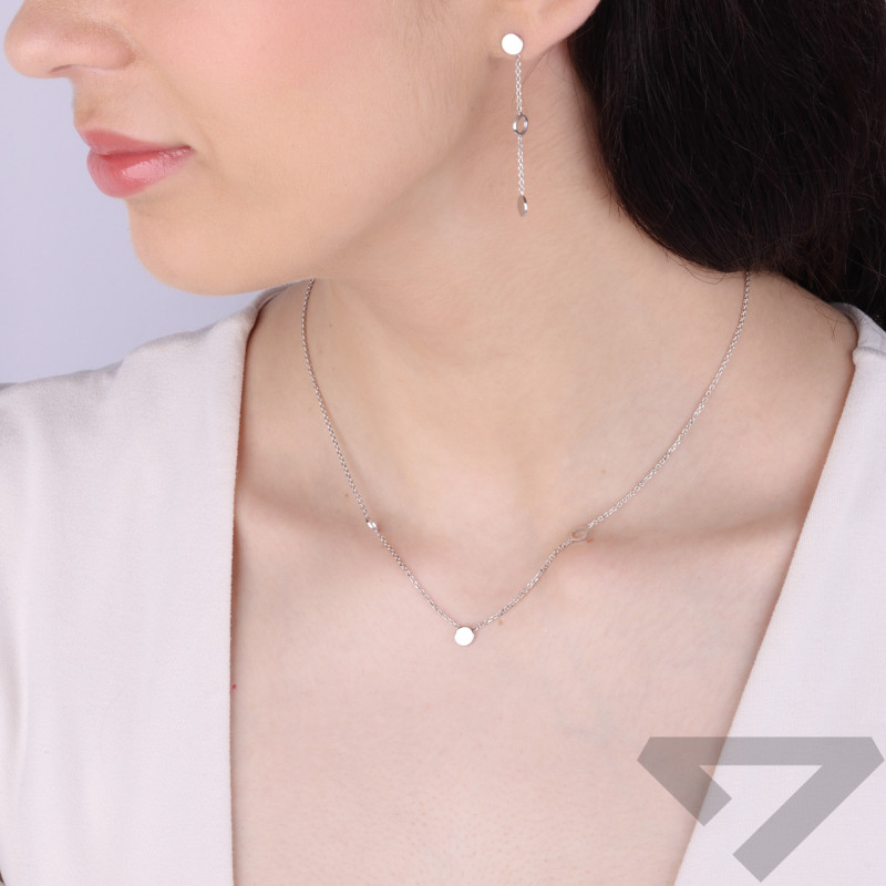 Stříbrný náhrdelník s kroužky