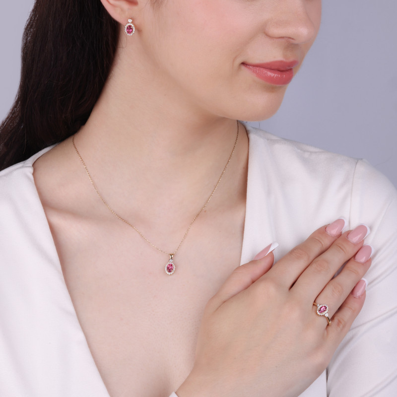 Zlatý přívěsek s růžovým topazem a diamanty | iSezam.cz