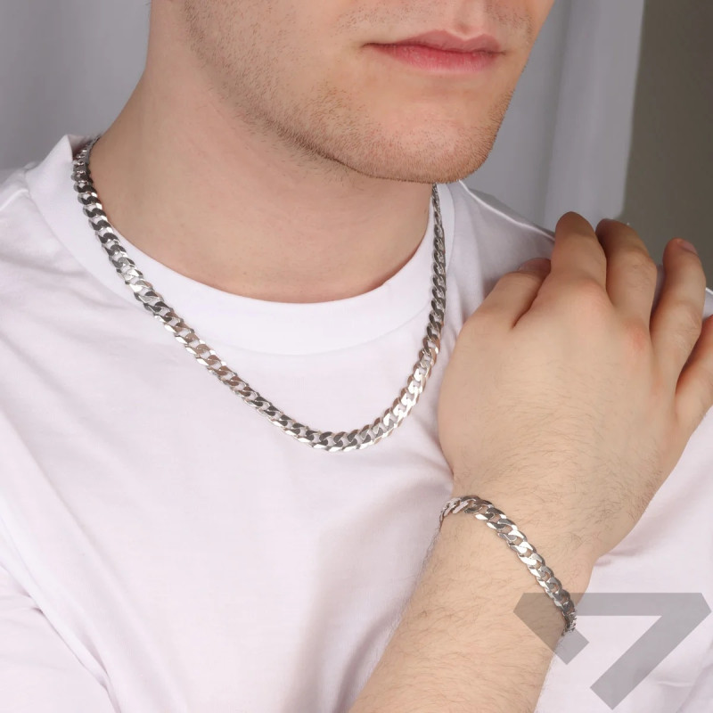 Stříbrný řetízek se vzorem panceř