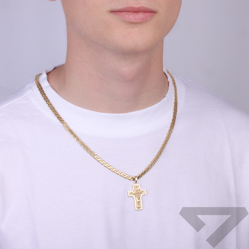 Zlatý křížek s vyobrazením Pána Ježíše gravírovaný