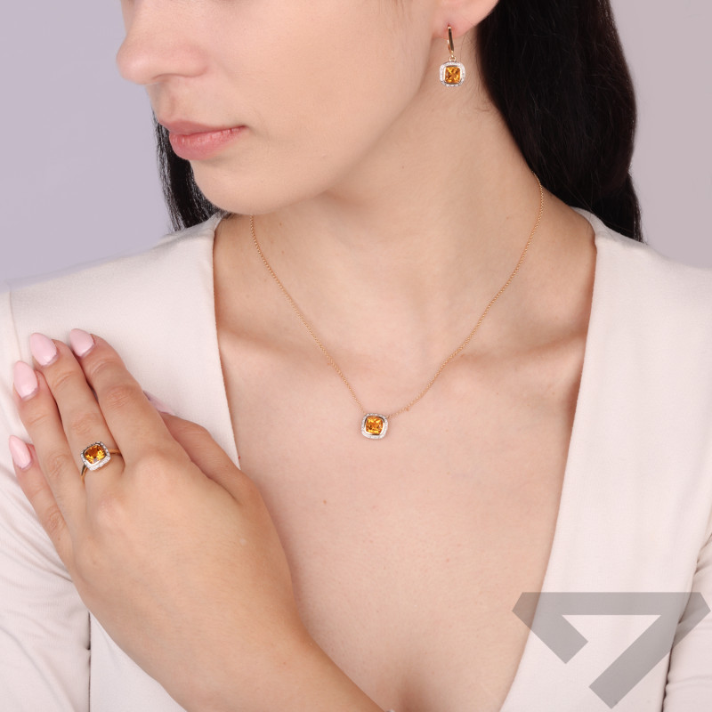 Zlaté visací náušnice s diamanty a citronem | iSezam.cz