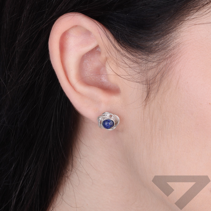 Náušnice stříbrné s přírodním Lapis Lazuli v květinovém zasazení