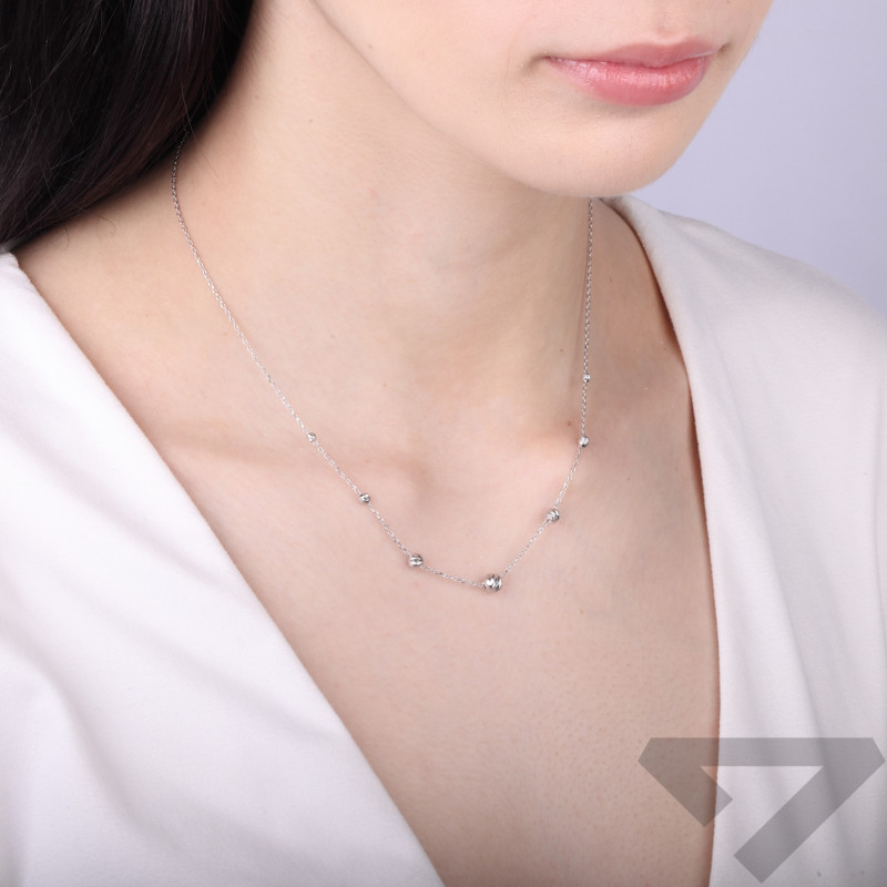 Stříbrný náhrdelník 925 s diamantovanými kuličkami