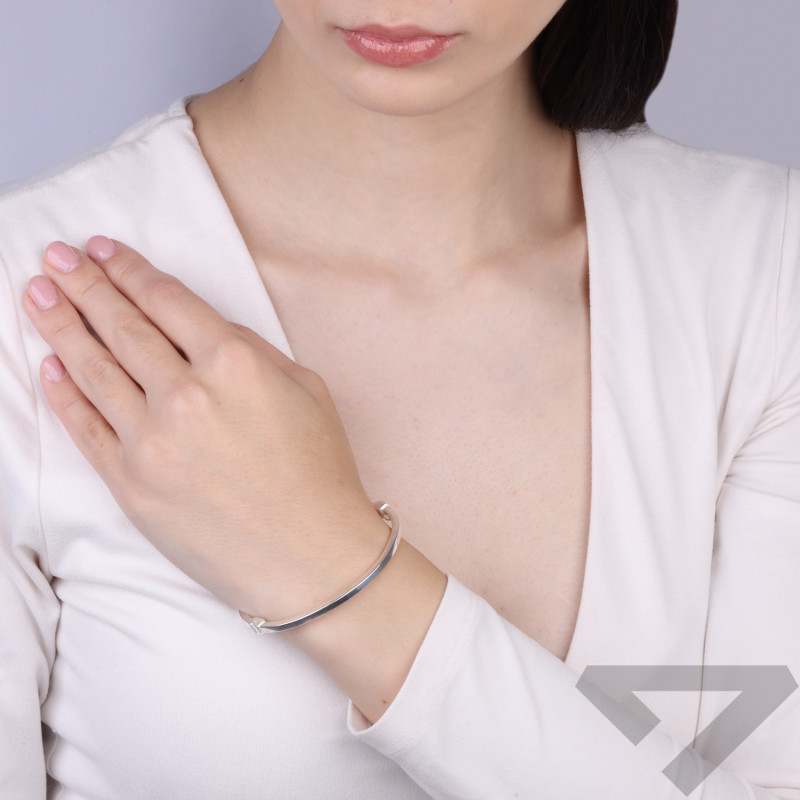 Čtvercový náramek bangle ze stříbra 925