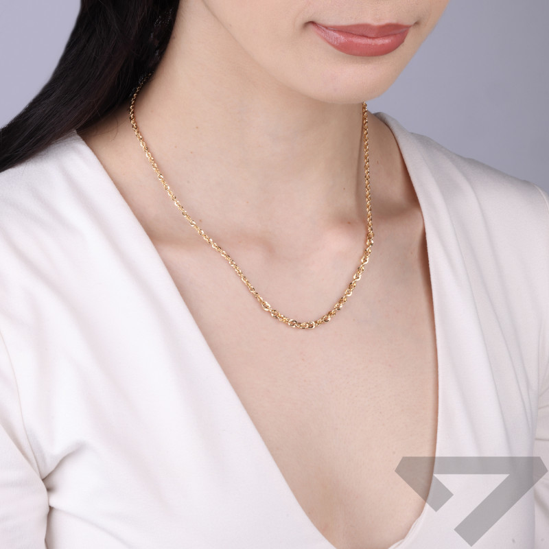 Objevte luxusní zlatý řetízek se vzorem skrętka. Vyroben ze zlata ryzosti 585/1000, je elegantním doplňkem. Vhodný jako dárek. N