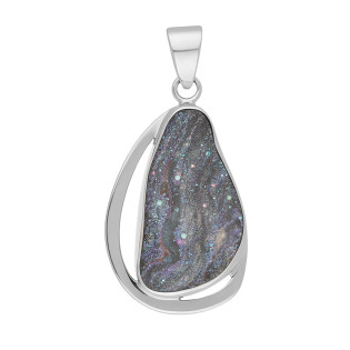 Objevte jedinečný stříbrný přívěsek s duhovým růžovým chalcedonem a titanovým povrchem. Elegantní šperk pro ty, kdo hledají harm