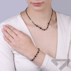 Náramek se spinely a krystaly Swarovski | iSezam.cz