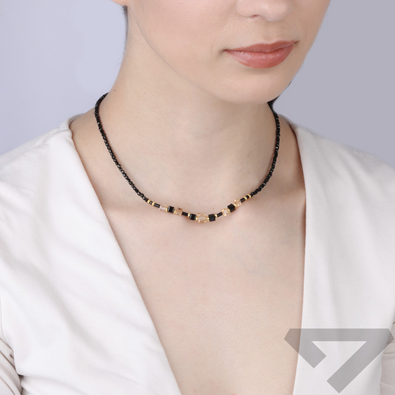 Náhrdelník z černých spinelů a achátů s krystaly Swarovski, stříbro 925 ve zlaté barvě