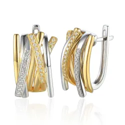Objevte luxusní Dubajské náušnice ze zlata 585 s diamanty 0,22 ct. Moderní design, anglické zapínání. Ideální dárek. Zlatnictví 
