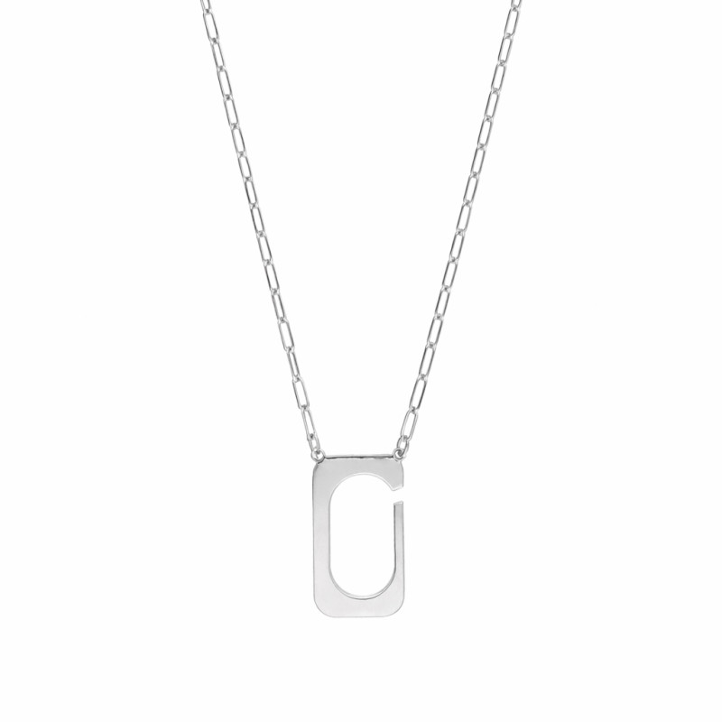 Objevte elegantní stříbrný náhrdelník (925) s moderním obdélníkovým přívěskem. Ideální pro každodenní nošení i speciální příleži