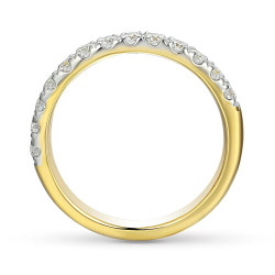 Objevte elegantní zlatý zásnubní prsten Line of Love s laboratorními diamanty 0,28 ct. Ideální pro váš výjimečný okamžik. Kupte 