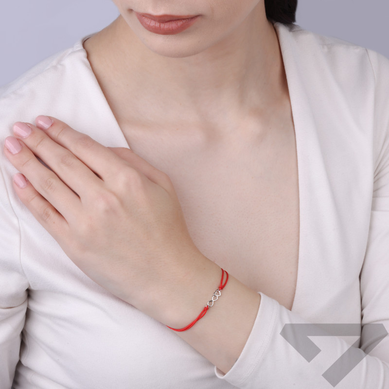 Červený náramek z provázku se srdcem a symbolem nekonečna ze stříbra 925