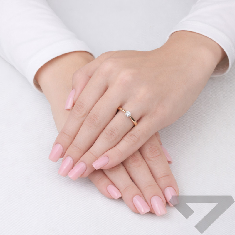 Zásnubní prsten s diamantem ROYAL 0,15 ct ryzost 585