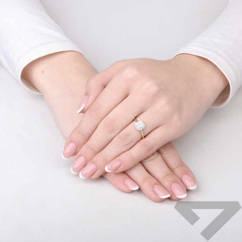 Zlatý zásnubní prsten Sweet s diamanty 0,11 ct | iSezam.cz