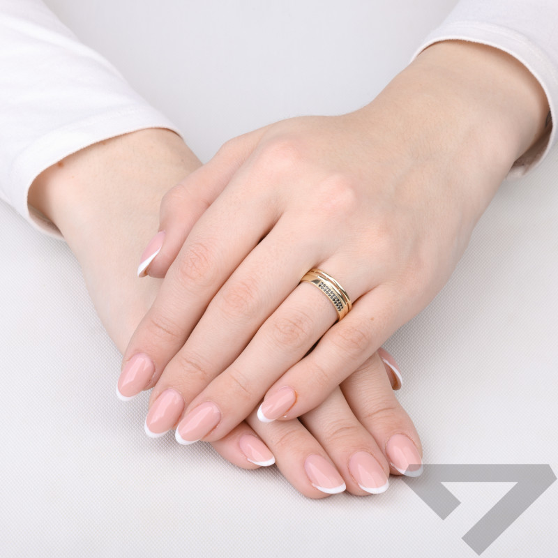 Zlatý prsten se dvěma řadami černých zirkonů, ryzost 375
