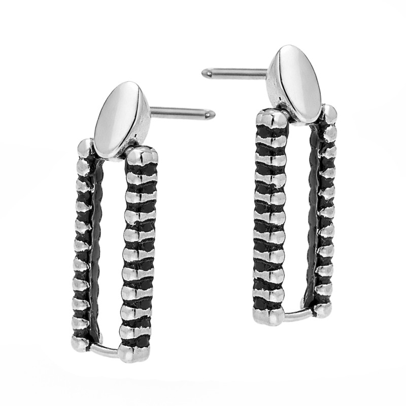 Objevte elegantní stříbrné náušnice s oxidovaným povrchem. Moderní design, ryzost 925. Vytvořte si soupravu s náhrdelníkem a nár