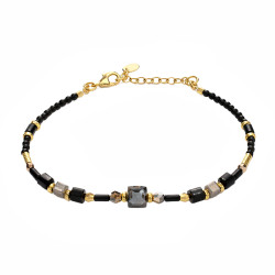 Objevte elegantní náramek z achátů, spinelů a krystalků Swarovski ve zlaté barvě stříbra 925. Luxusní šperk pro každou příležito