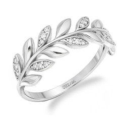Objevte elegantní stříbrný prsten s motivem větvičky a zirkony (ryzost 925). Jemný design pro každodenní nošení i speciální příl