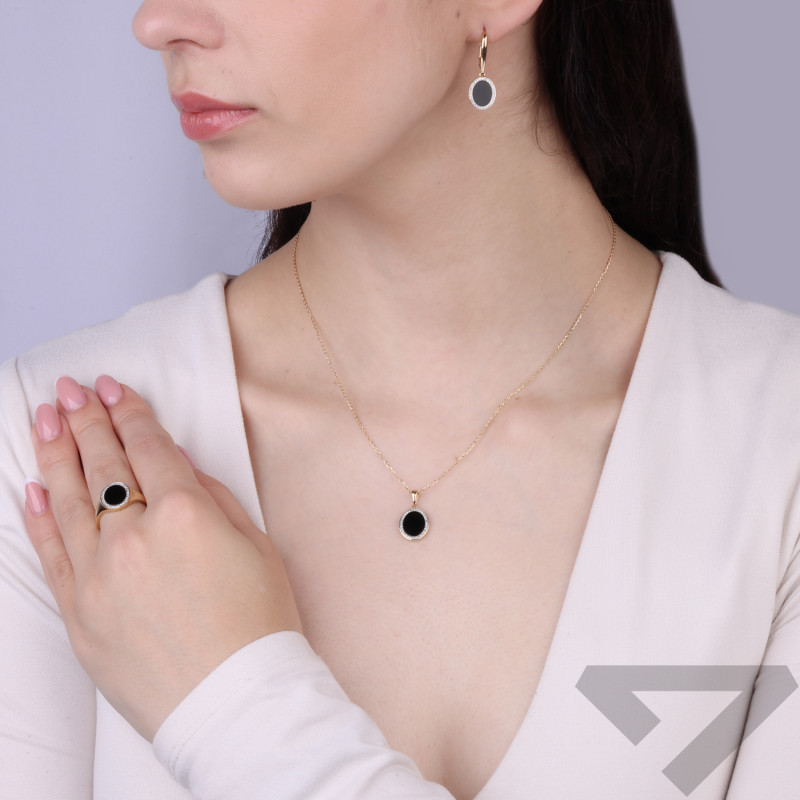 Zlatý přívěsek 585 s černým achátem a diamanty 0,10 ct