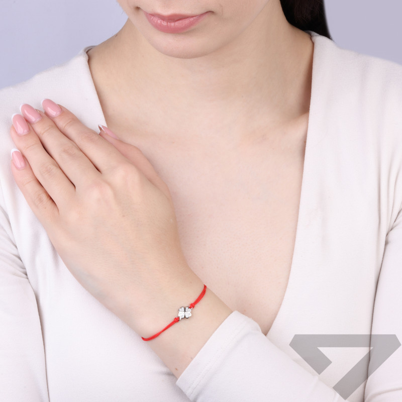 Stříbrný náramek čtyřlístek ryzosti 925 s červenou šňůrkou na karabinku