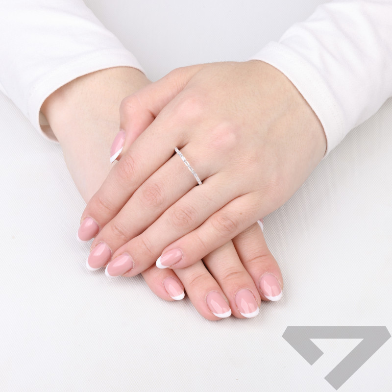 Stříbrný prsten rings ryzost 925 se zirkony bageta