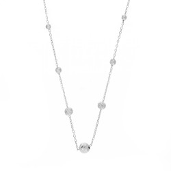 Objevte elegantní stříbrný náhrdelník 925 s diamantovanými kuličkami. Jemný design, ideální pro každodenní nošení. Navštivte Jub