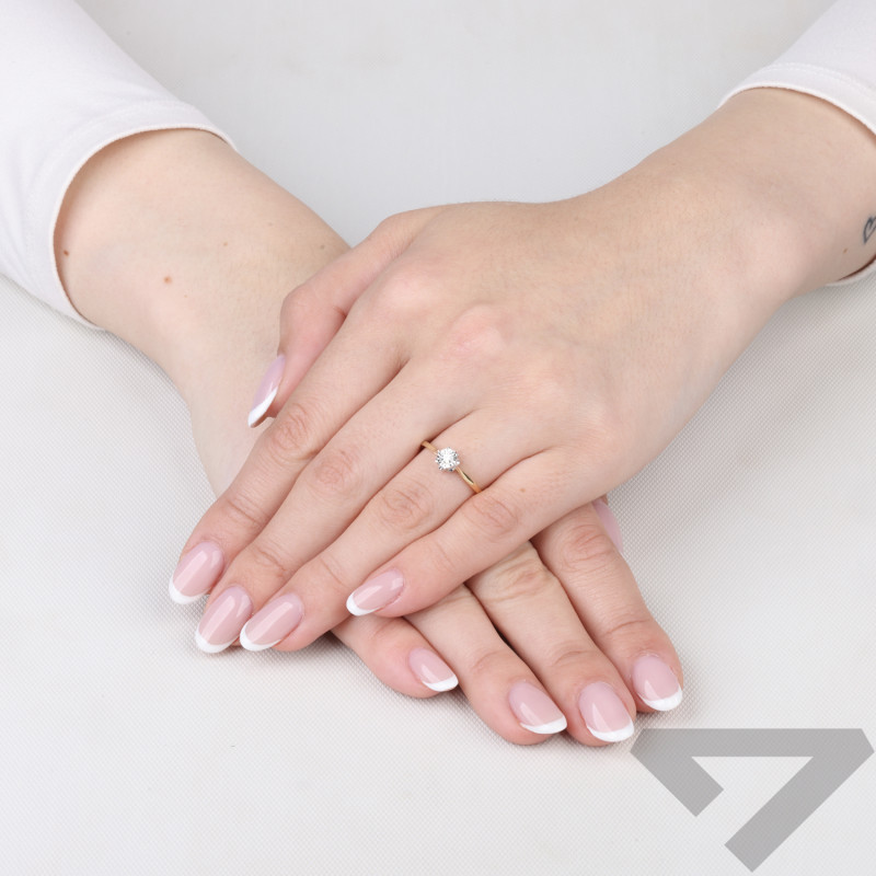Pierścionek ROYAL Magic z diamentem laboratoryjnym 0,09 ct, złoto 585