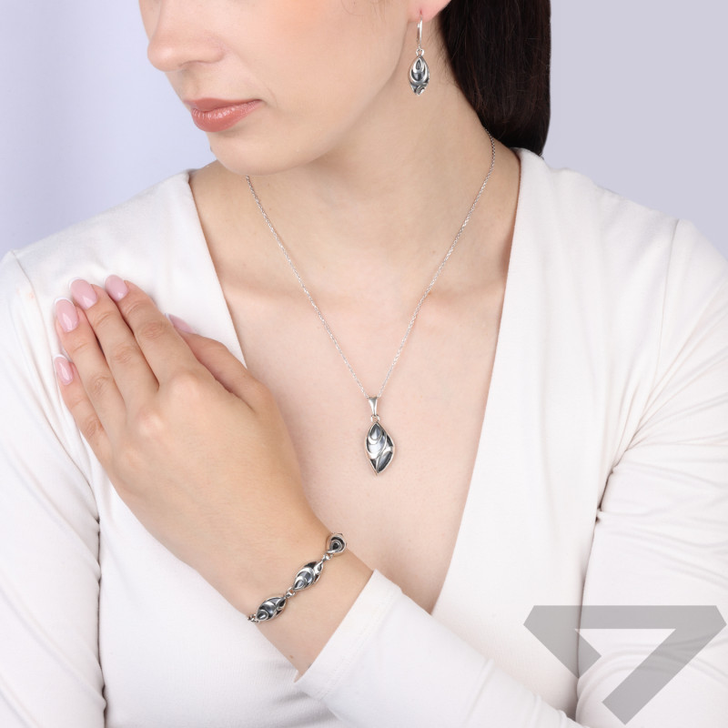 Kolczyki srebrne łezka z masą perłową próba 925