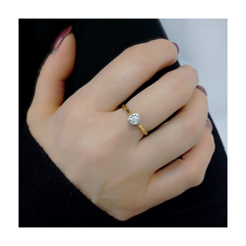 Pierścionek JUBILE Star-0,14ct AW 67562 YW-0,14 próba 585